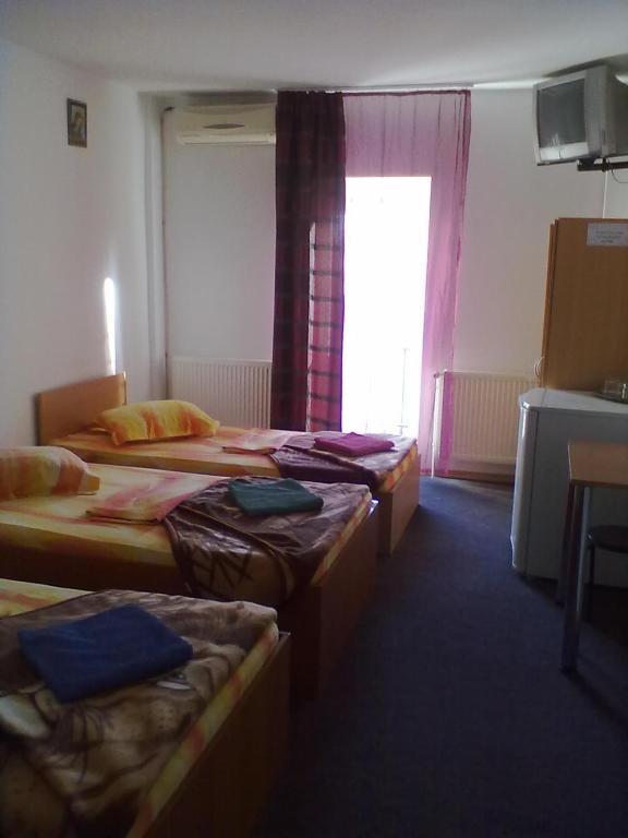 Pensiunea Raffael Otopeni Kamer foto