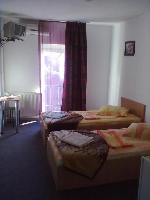 Pensiunea Raffael Otopeni Kamer foto